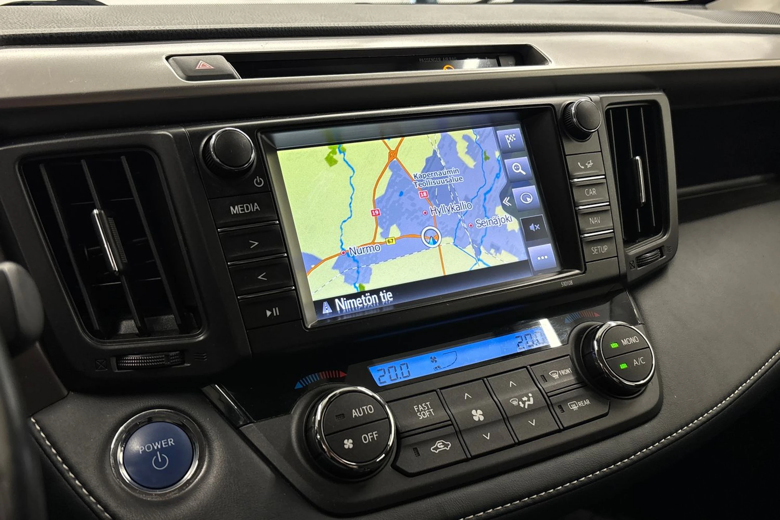 valkoinen Toyota RAV4 2019 kuva 15.