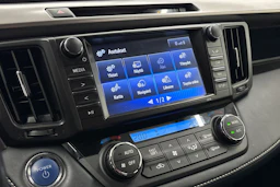 valkoinen Toyota RAV4 2019 kuva 18.