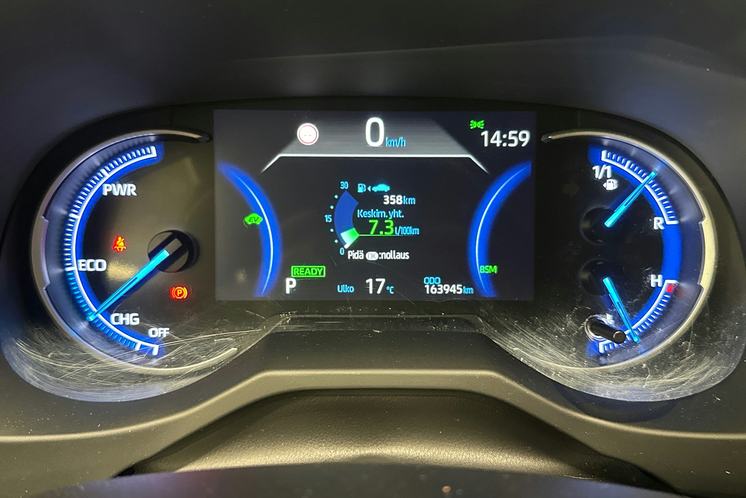 Hopea Toyota RAV4 2019 kuva 18.