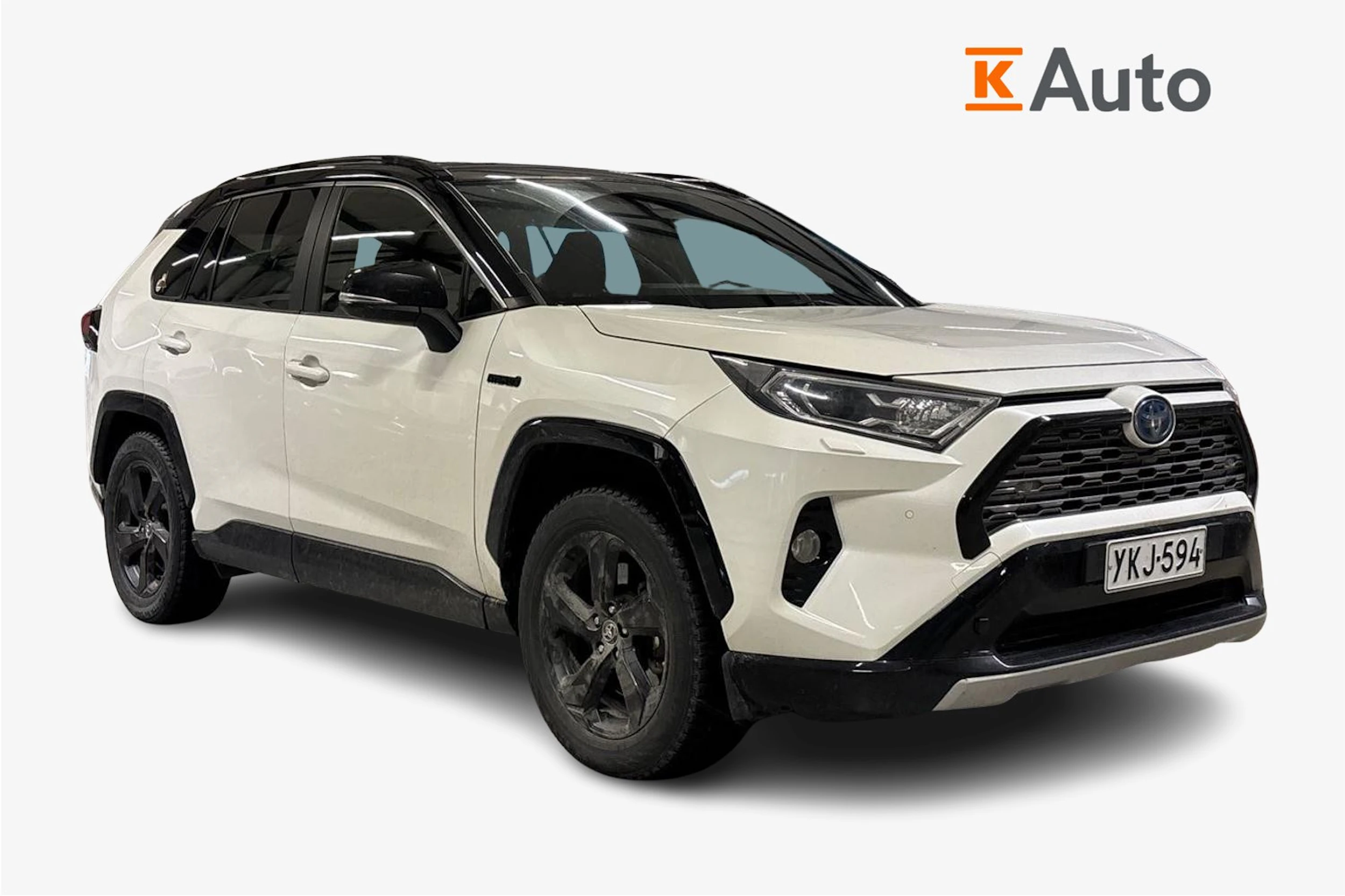 valkoinen Toyota RAV4 2019 kuva 1.