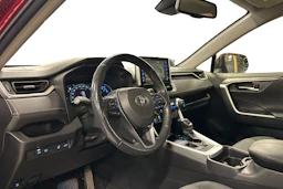 met. punainen Toyota RAV4 2019 kuva 3.