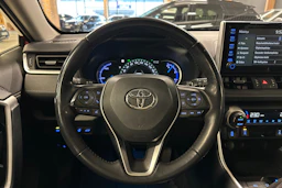 met. punainen Toyota RAV4 2019 kuva 8.