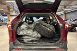 met. punainen Toyota RAV4 2019 kuva 10.
