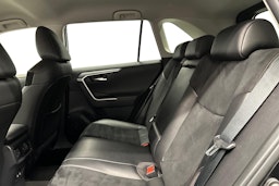 musta Toyota RAV4 2020 kuva 10.