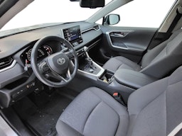 harmaa Toyota RAV4 2020 kuva 3.