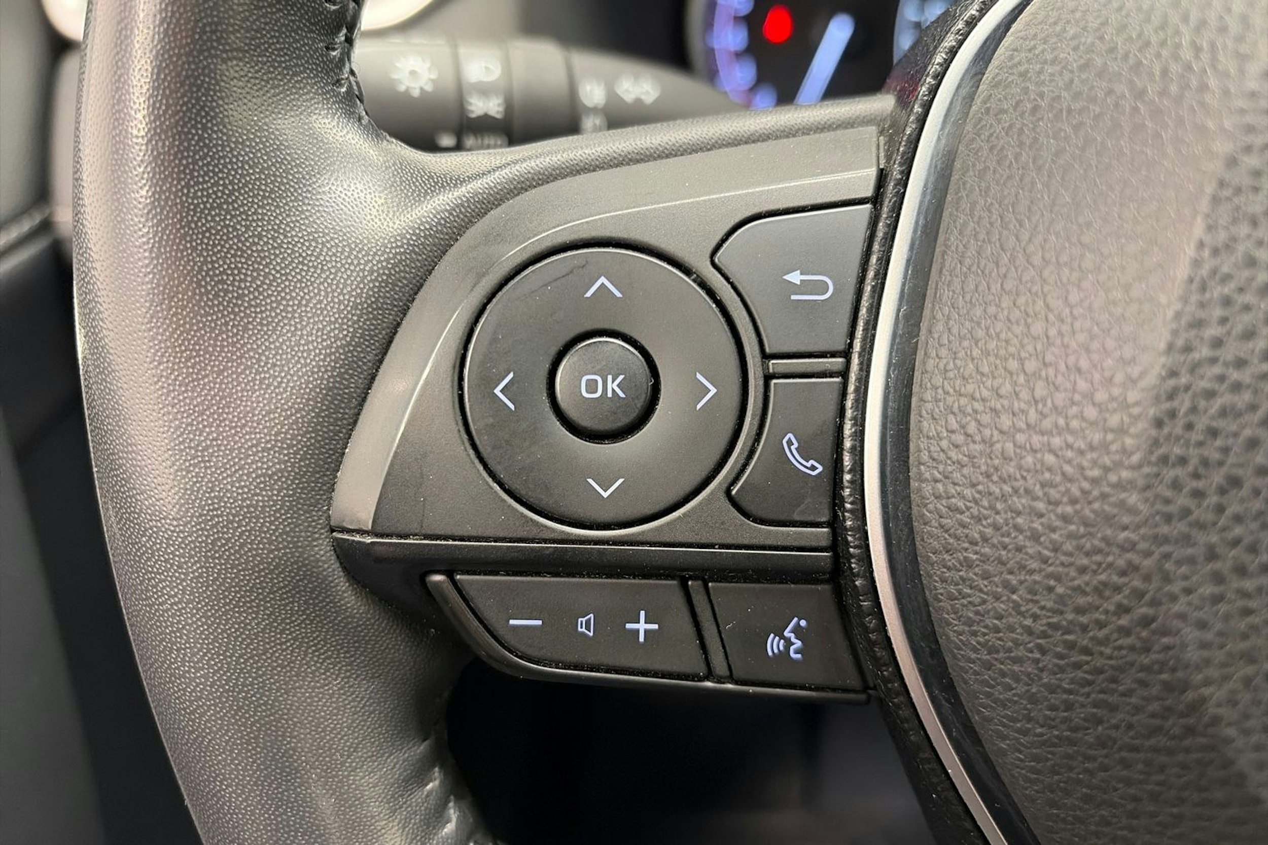 hopea Toyota RAV4 2020 kuva 15.