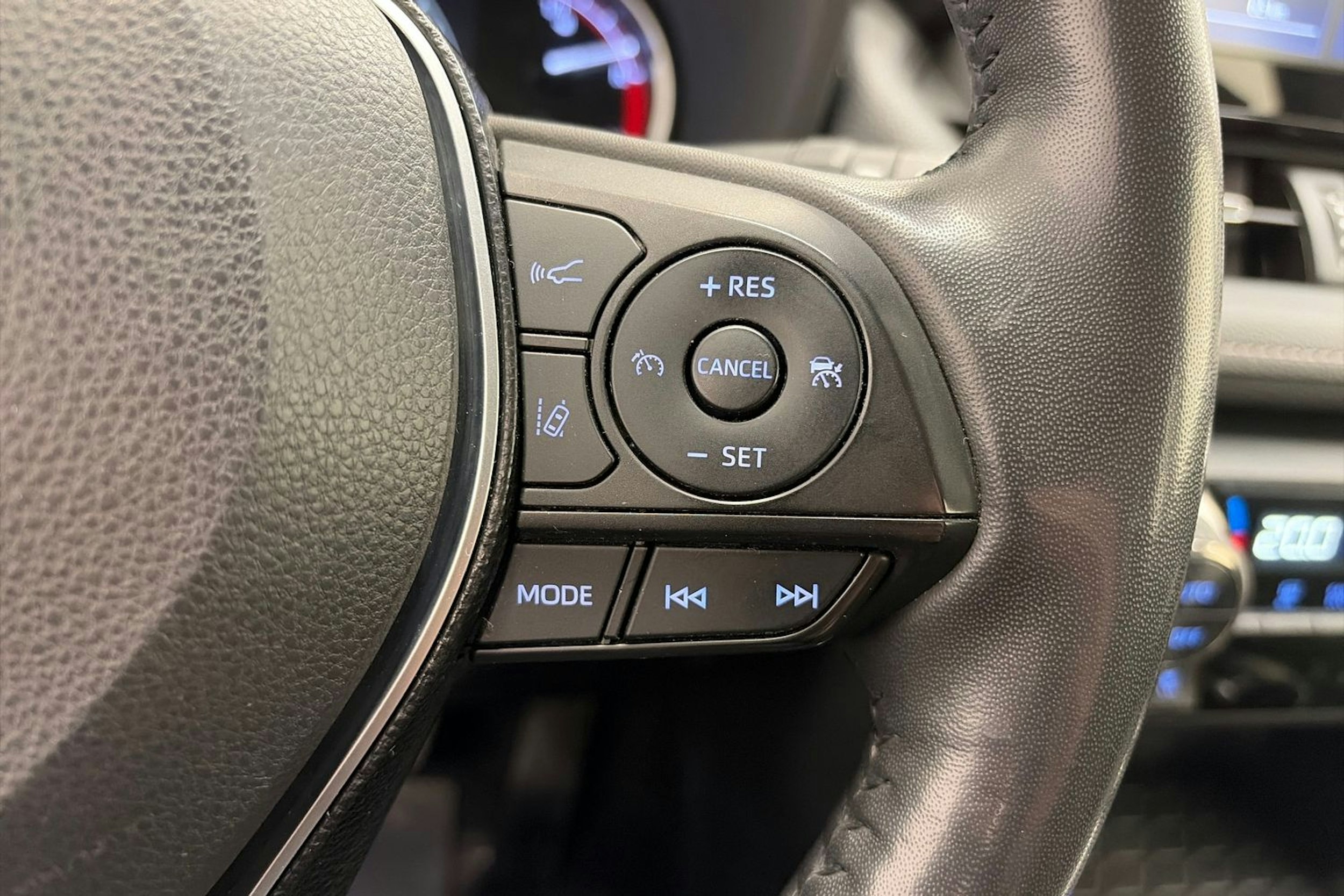 hopea Toyota RAV4 2020 kuva 16.