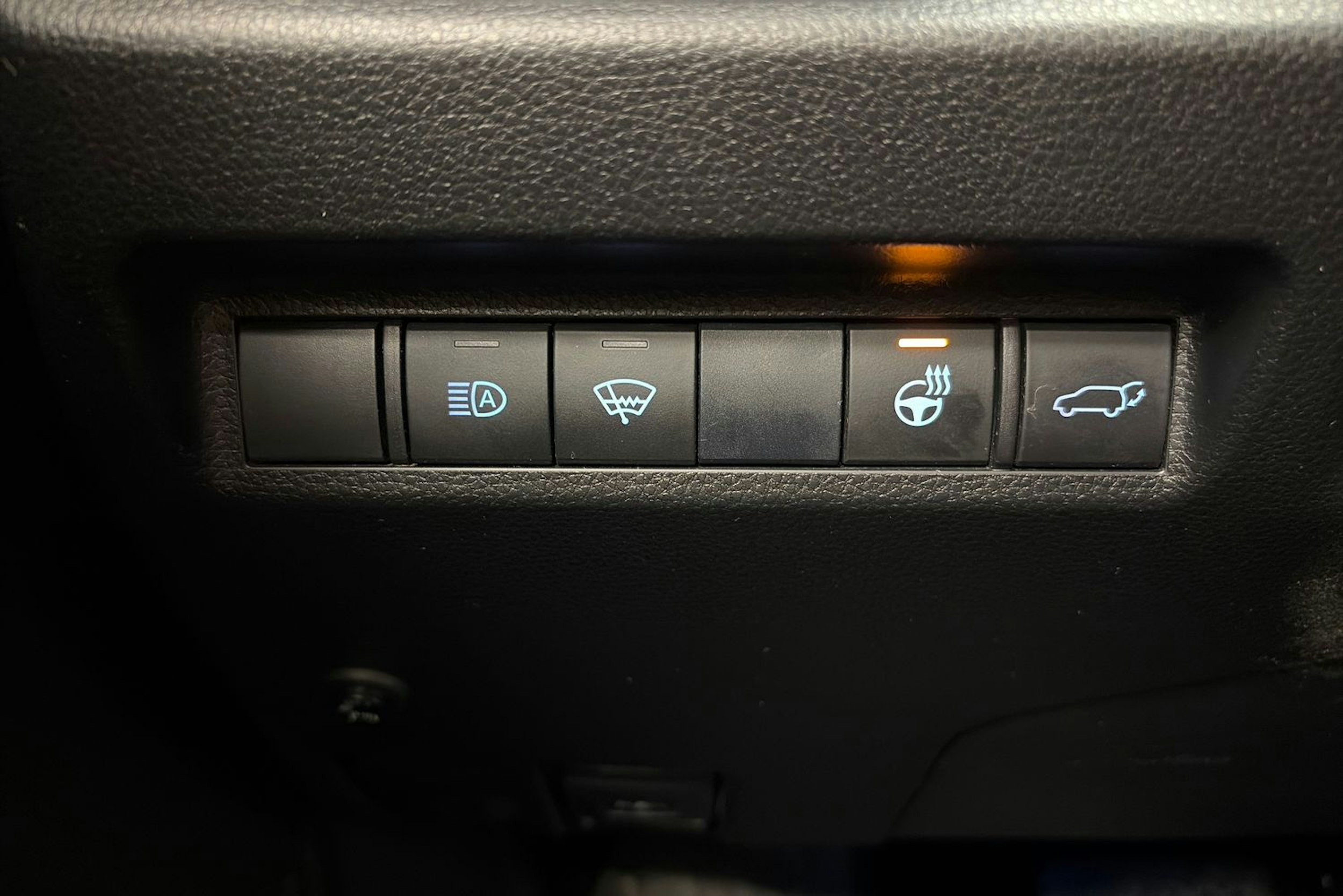 hopea Toyota RAV4 2020 kuva 17.