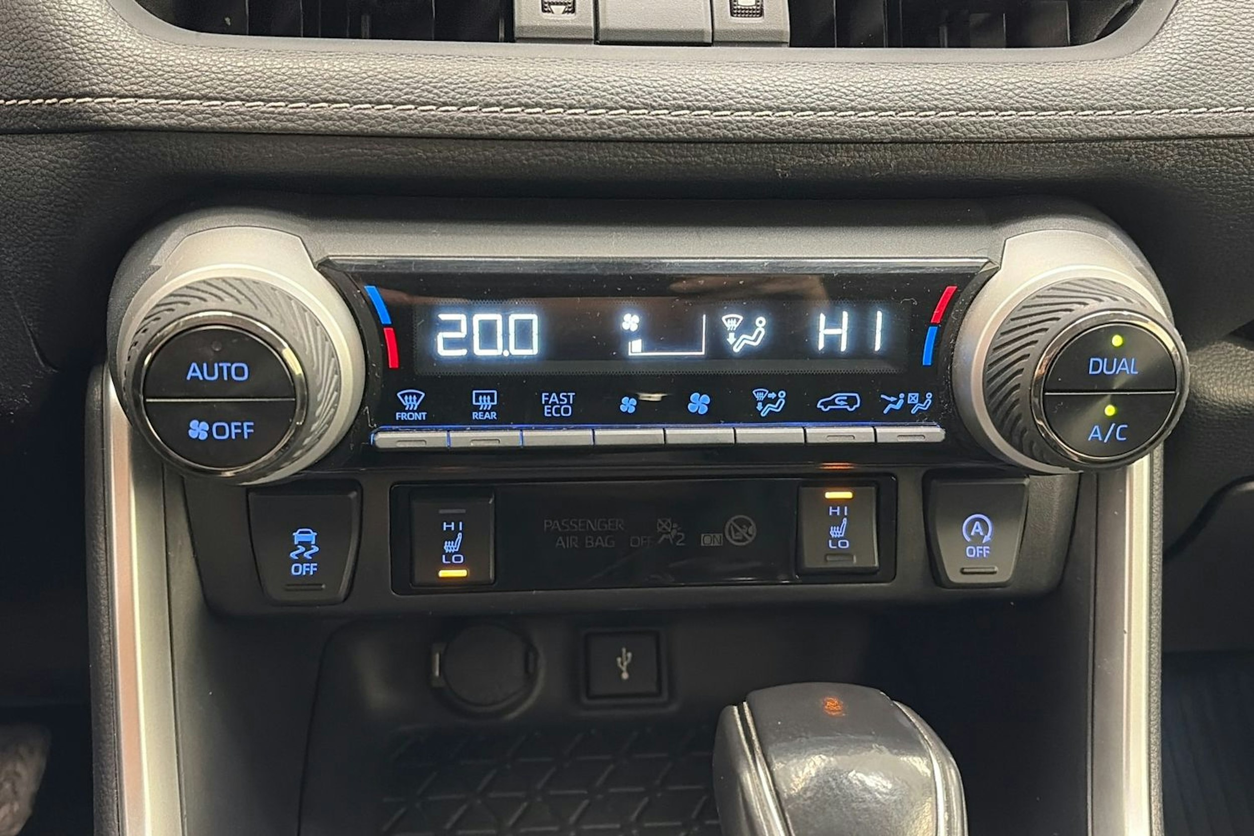 hopea Toyota RAV4 2020 kuva 21.