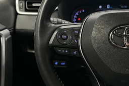 punainen Toyota RAV4 2020 kuva 11.