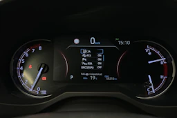 punainen Toyota RAV4 2020 kuva 13.