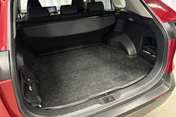 punainen Toyota RAV4 2020 kuva 26.