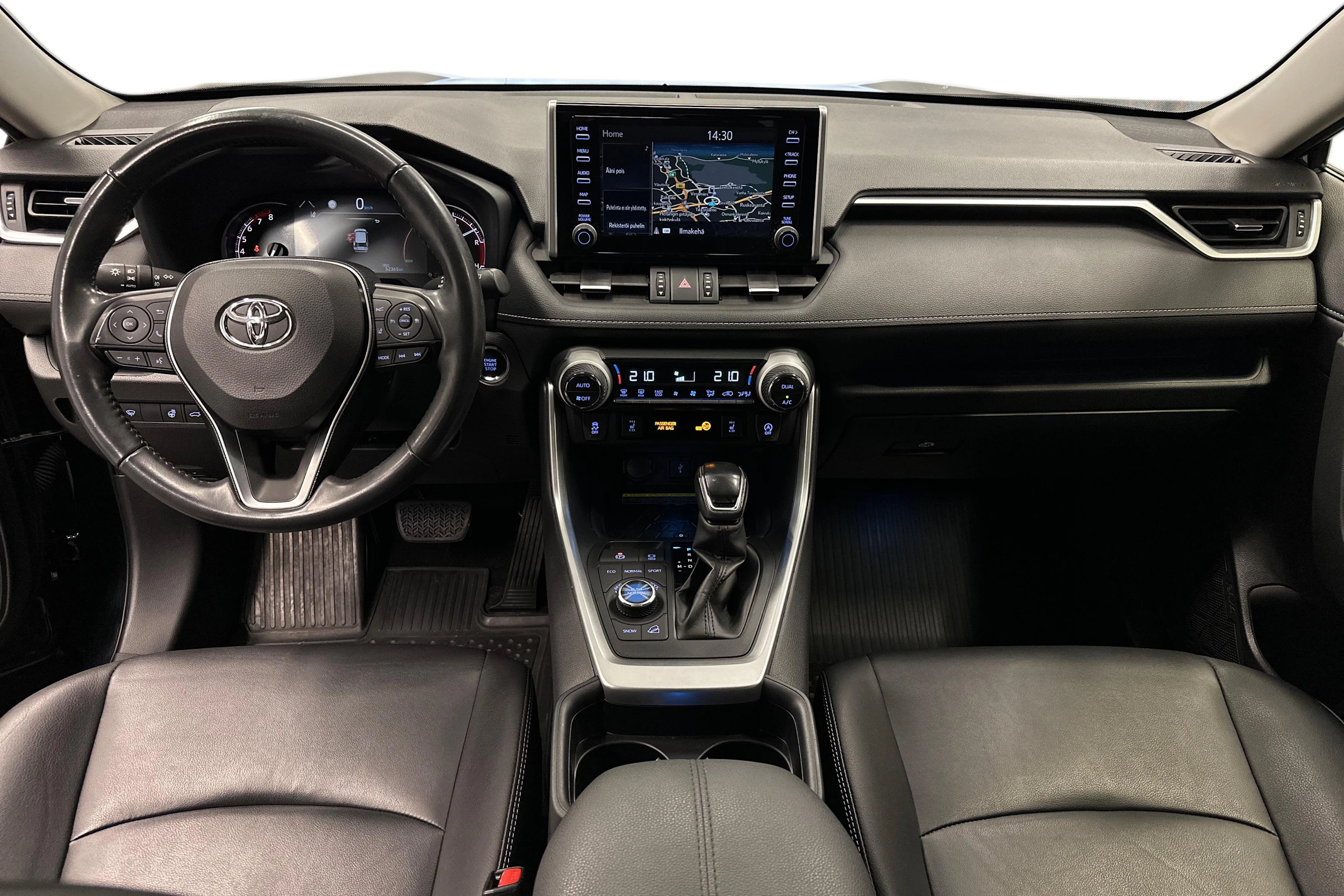 musta Toyota RAV4 2020 kuva 7.