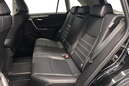 musta Toyota RAV4 2020 kuva 8.
