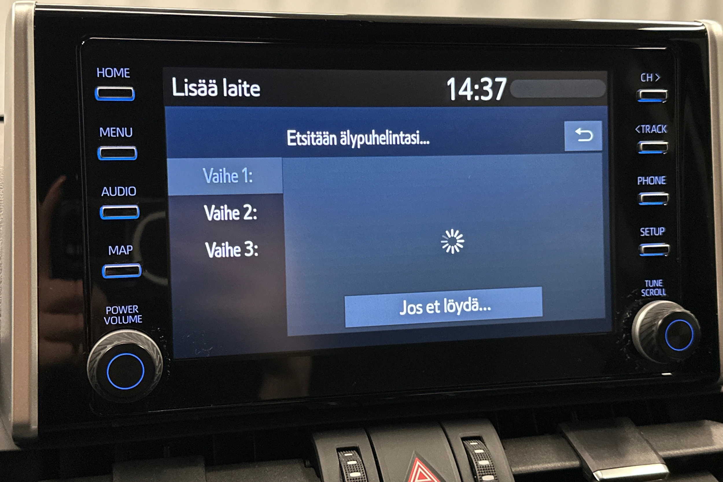 musta Toyota RAV4 2020 kuva 21.