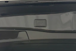 musta Toyota RAV4 2020 kuva 31.