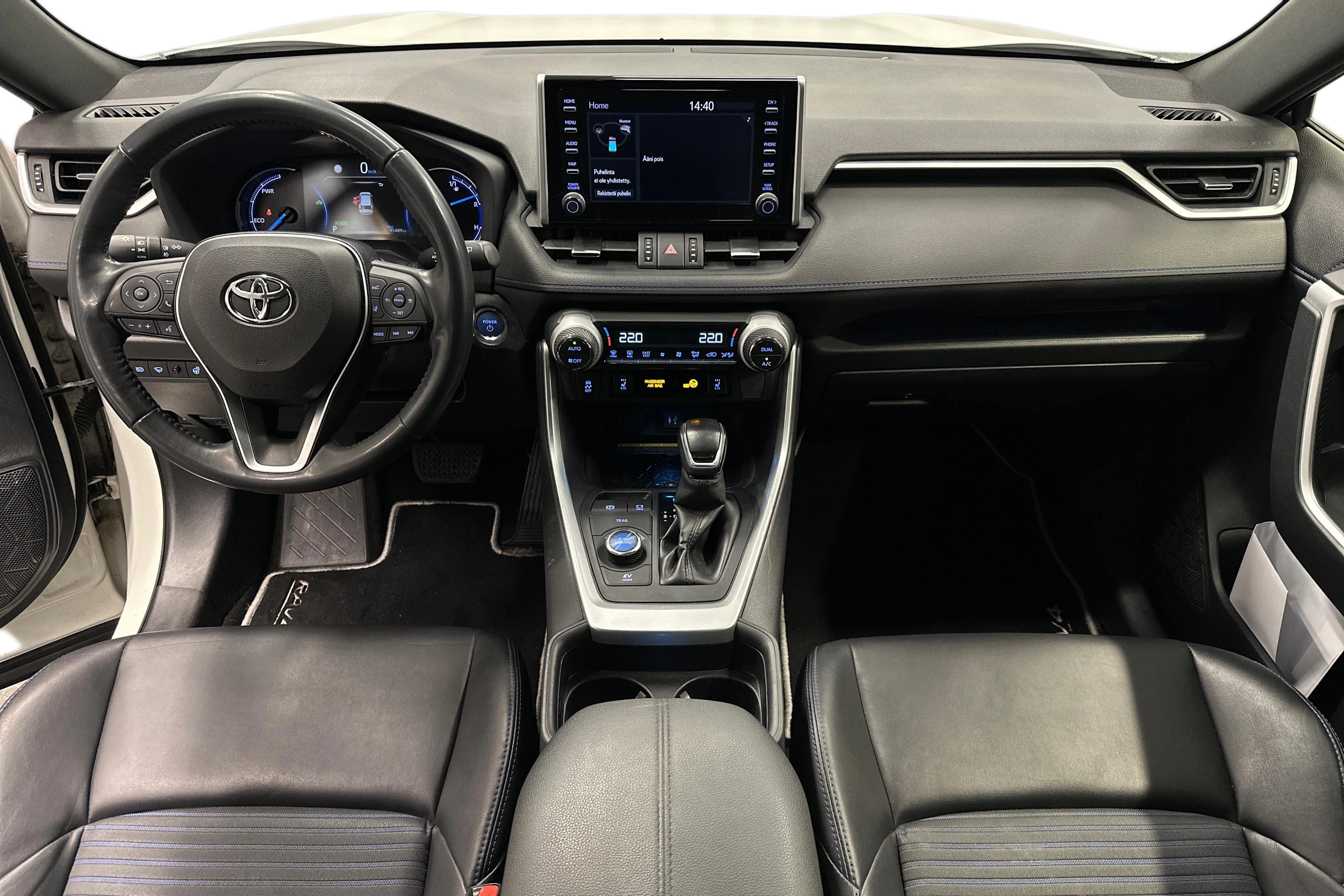valkoinen Toyota RAV4 2020 kuva 7.