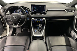 valkoinen Toyota RAV4 2020 kuva 7.