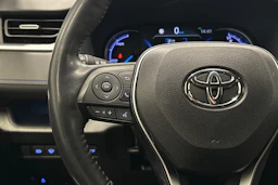 valkoinen Toyota RAV4 2020 kuva 11.