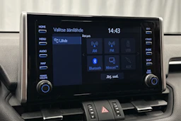 valkoinen Toyota RAV4 2020 kuva 18.