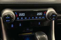 valkoinen Toyota RAV4 2020 kuva 24.