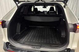 valkoinen Toyota RAV4 2020 kuva 27.