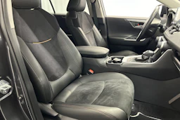 harmaa Toyota RAV4 2020 kuva 11.