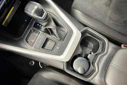 harmaa Toyota RAV4 2020 kuva 25.