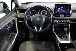 harmaa Toyota RAV4 2020 kuva 7.