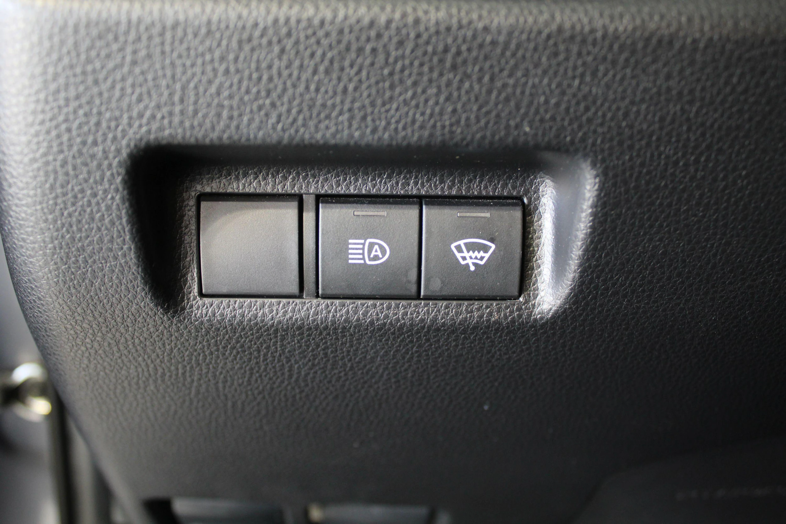 harmaa Toyota RAV4 2020 kuva 10.