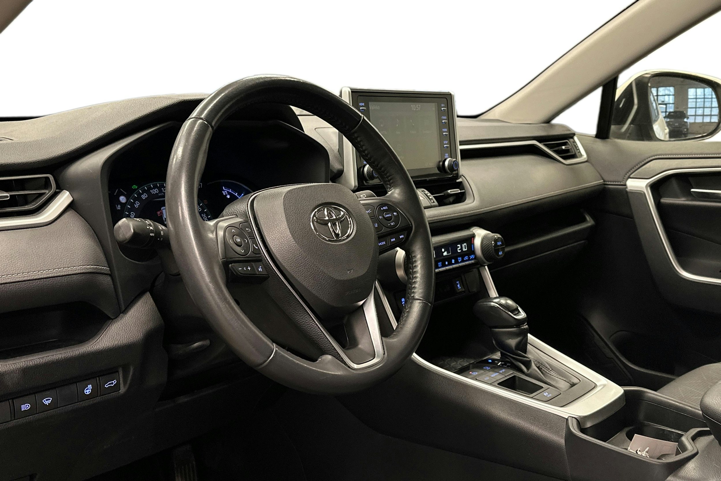 valkoinen Toyota RAV4 2020 kuva 3.