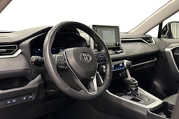 valkoinen Toyota RAV4 2020 kuva 7.