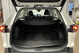 valkoinen Toyota RAV4 2020 kuva 14.