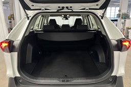 valkoinen Toyota RAV4 2020 kuva 13.