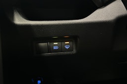 valkoinen Toyota RAV4 2020 kuva 18.