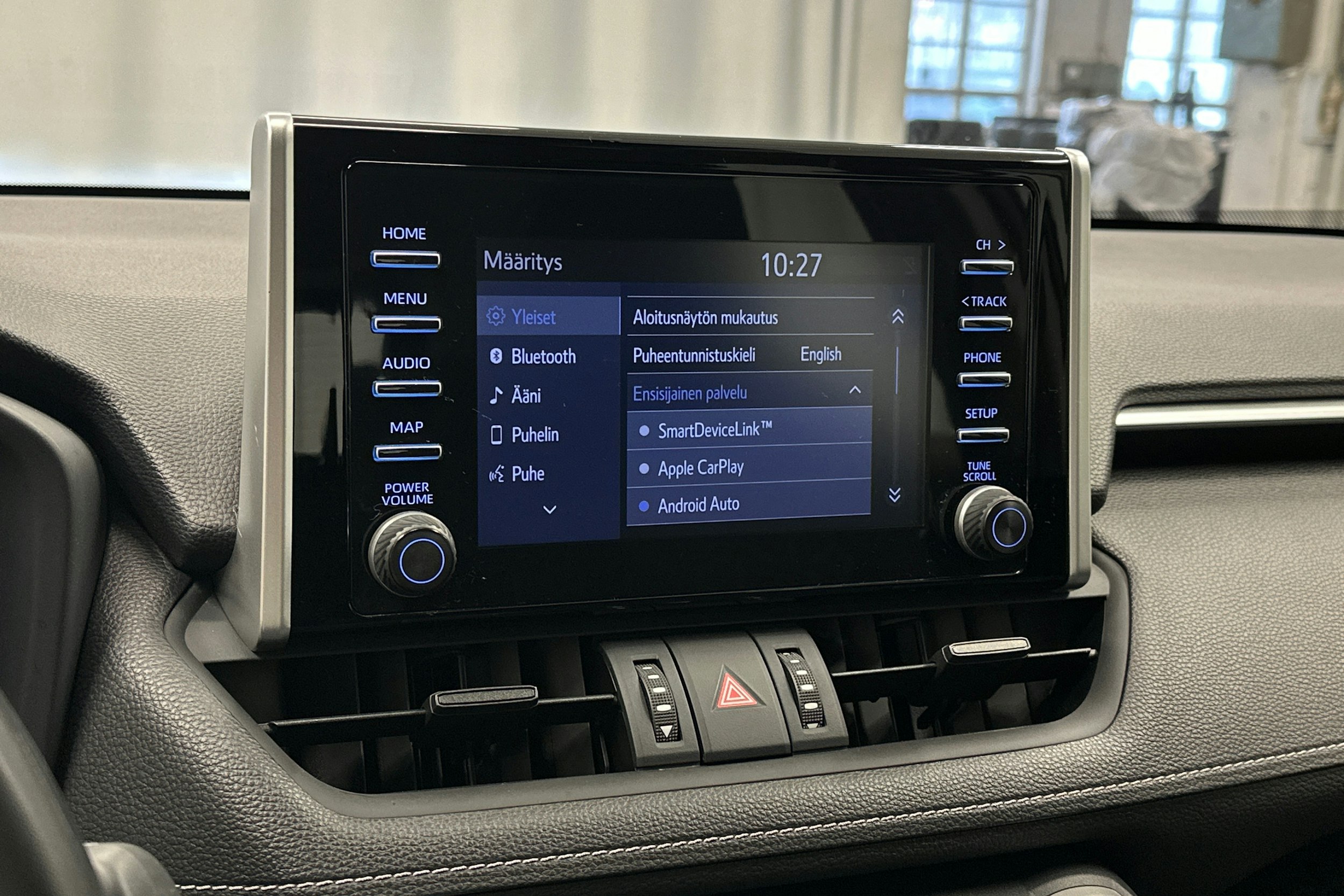 valkoinen Toyota RAV4 2020 kuva 23.