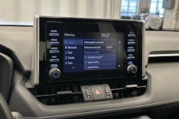 valkoinen Toyota RAV4 2020 kuva 23.