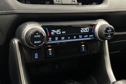 valkoinen Toyota RAV4 2020 kuva 25.