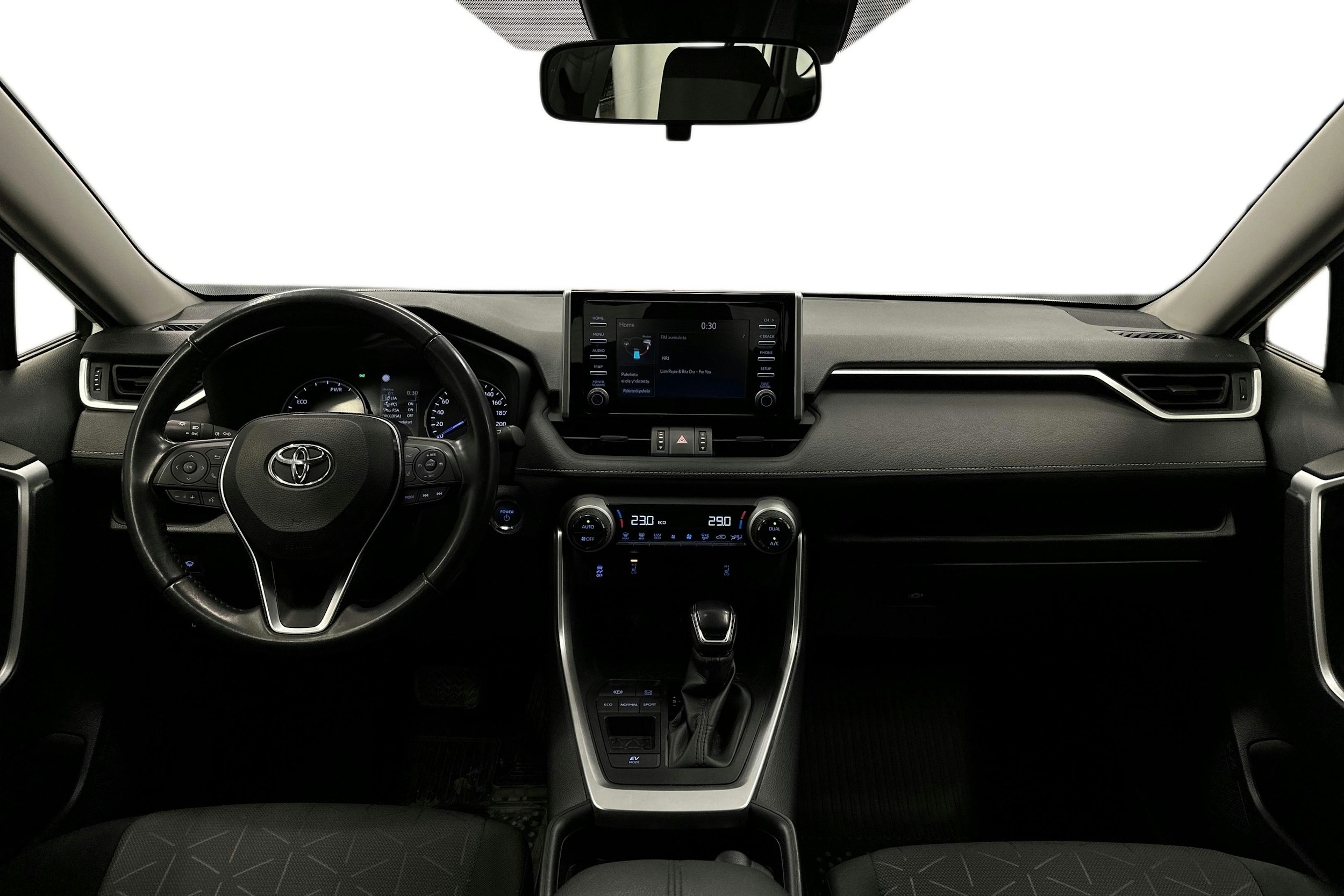 valkoinen Toyota RAV4 2020 kuva 9.