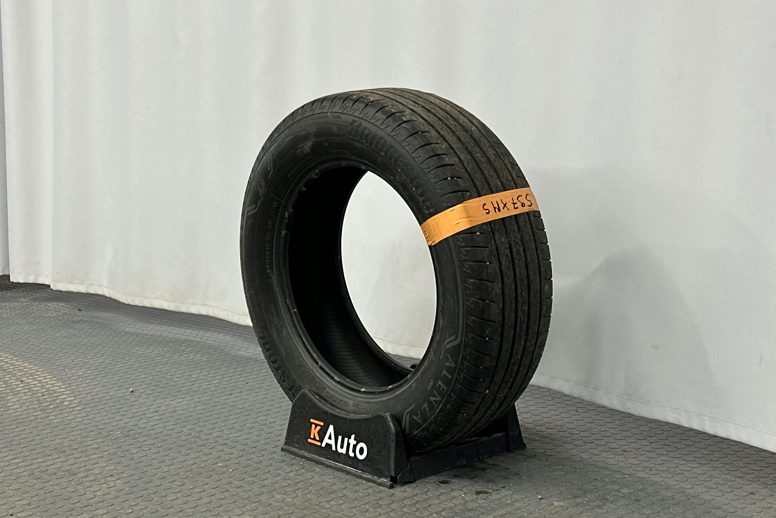 valkoinen Toyota RAV4 2020 kuva 13.