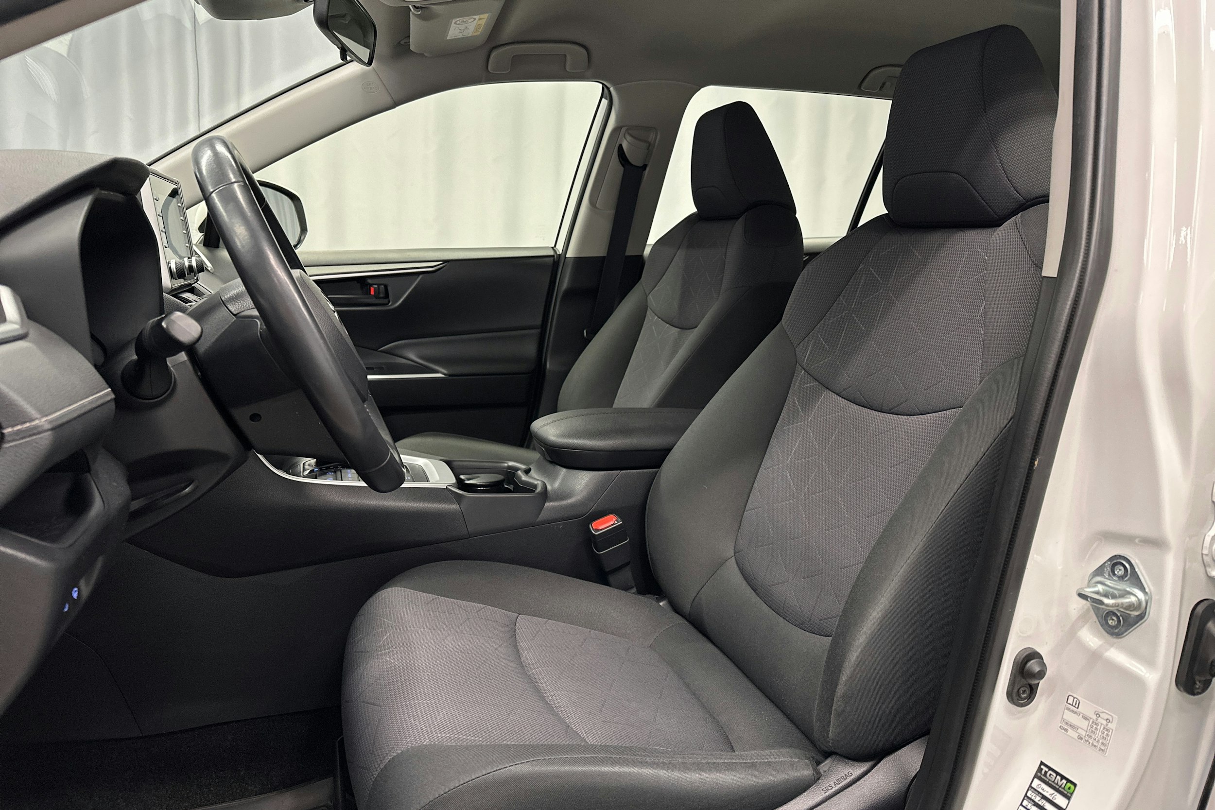 valkoinen Toyota RAV4 2020 kuva 15.