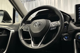 valkoinen Toyota RAV4 2020 kuva 16.