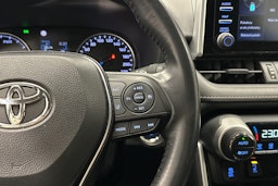 valkoinen Toyota RAV4 2020 kuva 18.