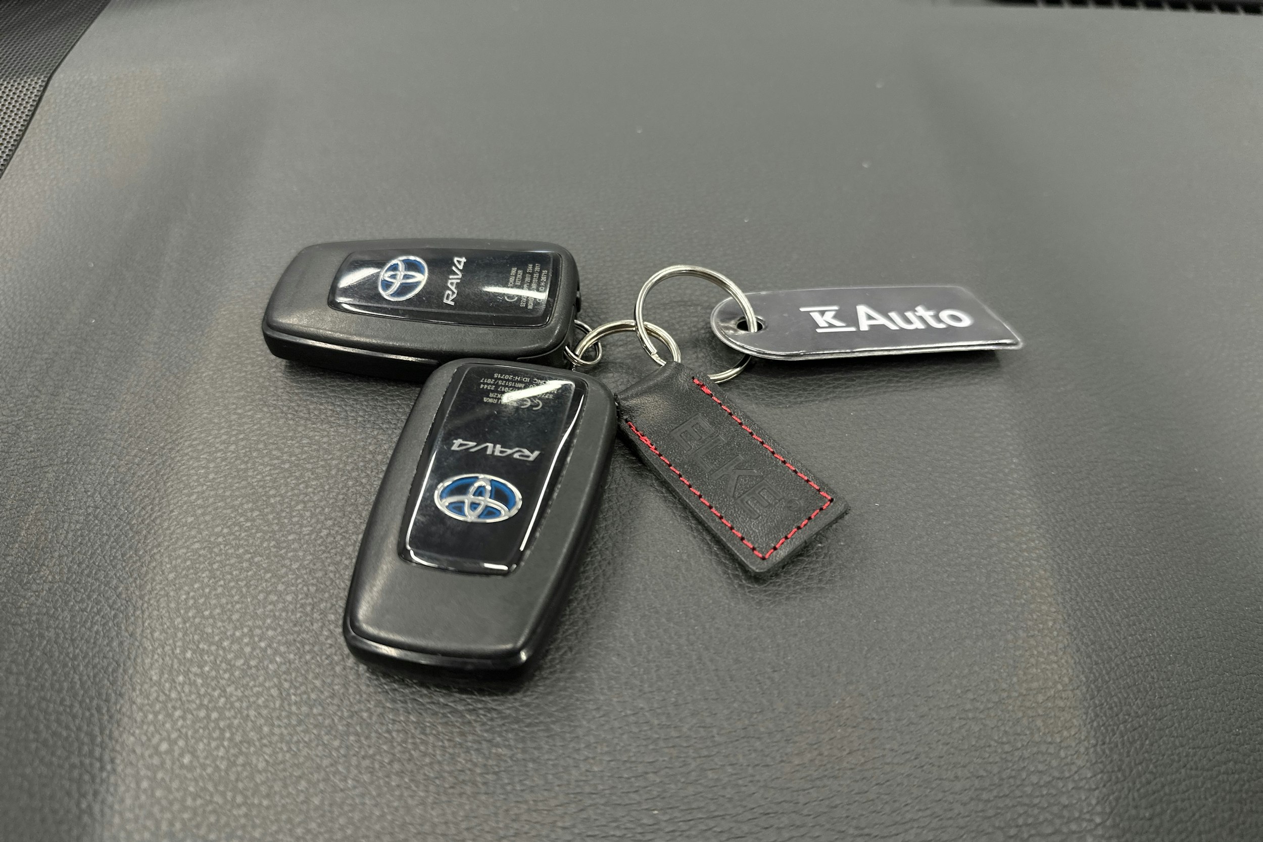 valkoinen Toyota RAV4 2020 kuva 24.