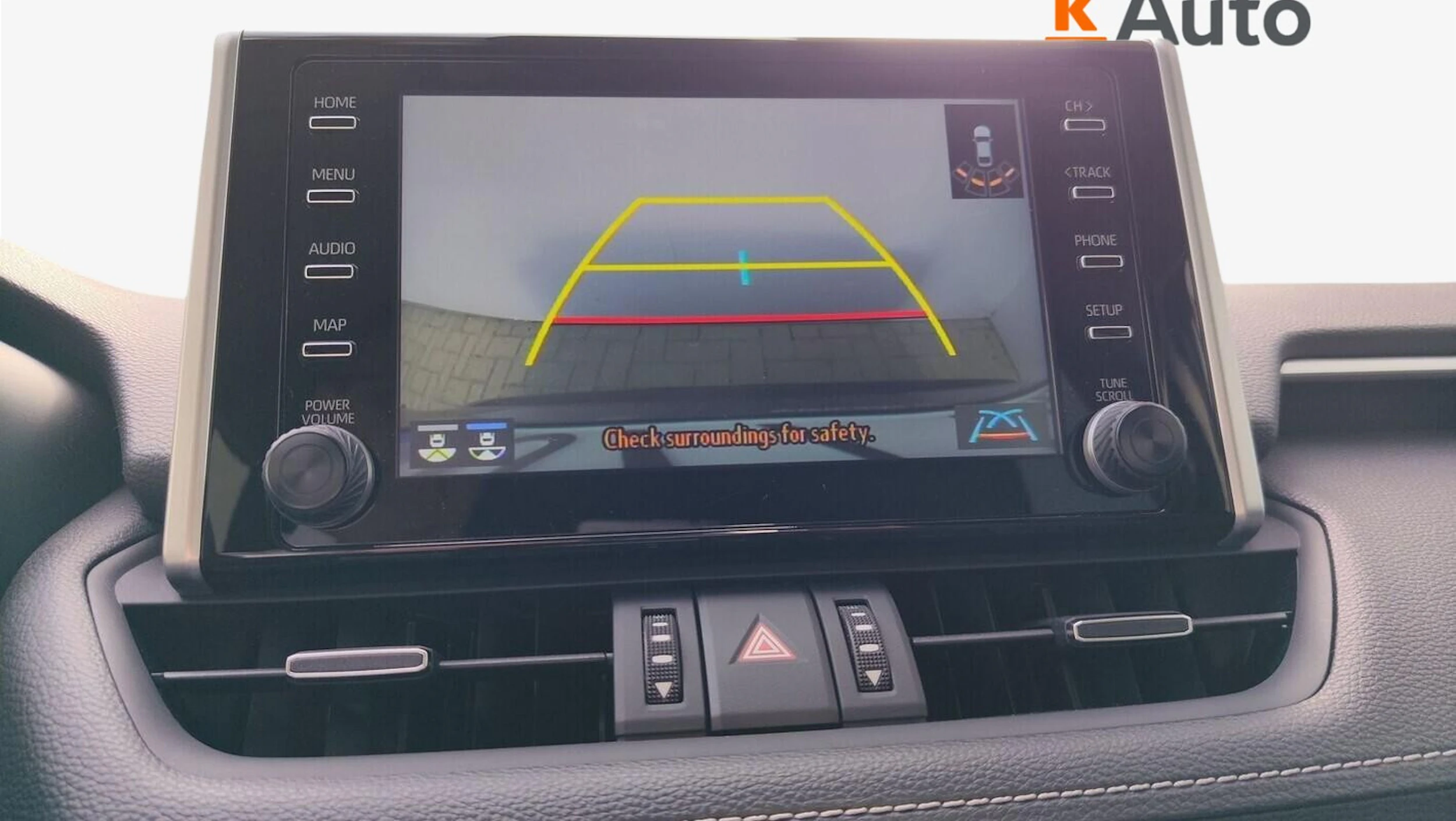 harmaa Toyota RAV4 2020 kuva 6.