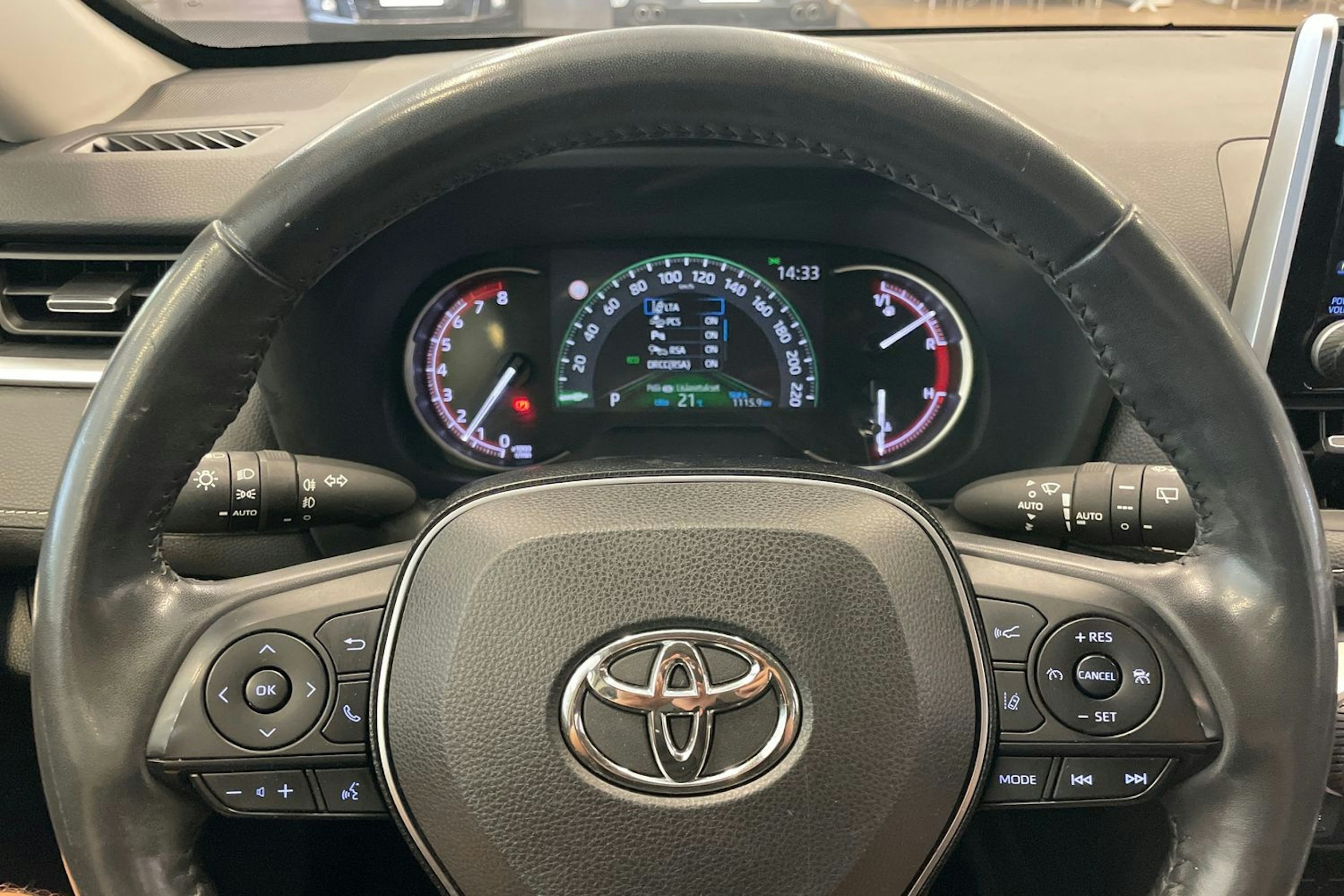 Hopea Toyota RAV4 2020 kuva 16.