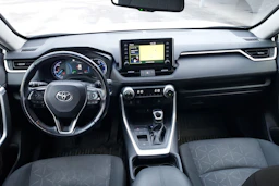 valkoinen Toyota RAV4 2020 kuva 5.