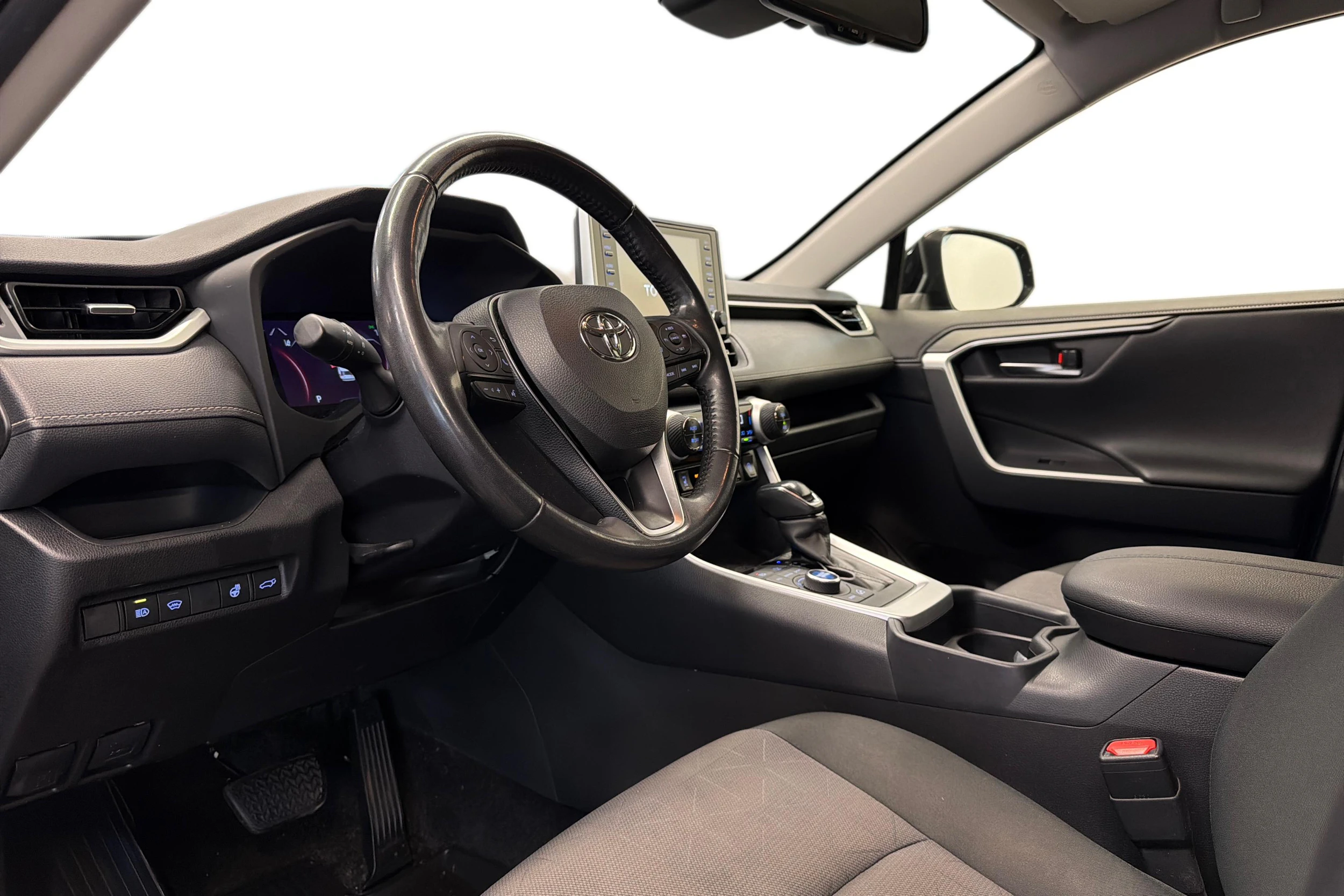 musta Toyota RAV4 2020 kuva 6.