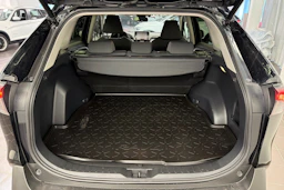 musta Toyota RAV4 2020 kuva 11.