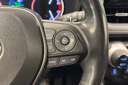 musta Toyota RAV4 2020 kuva 14.